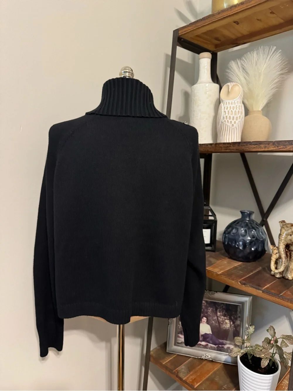 L'AGENCE Kenny Cold Shoulder Sweater Black Button Knit Women’s SIZE MED - Picture 4 of 13